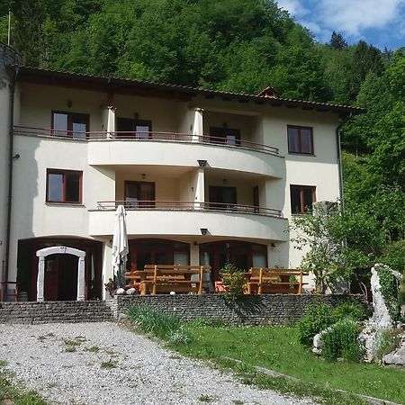 Hotel Glamping Zlata Ribica Idrija pri Baci Zewnętrze zdjęcie