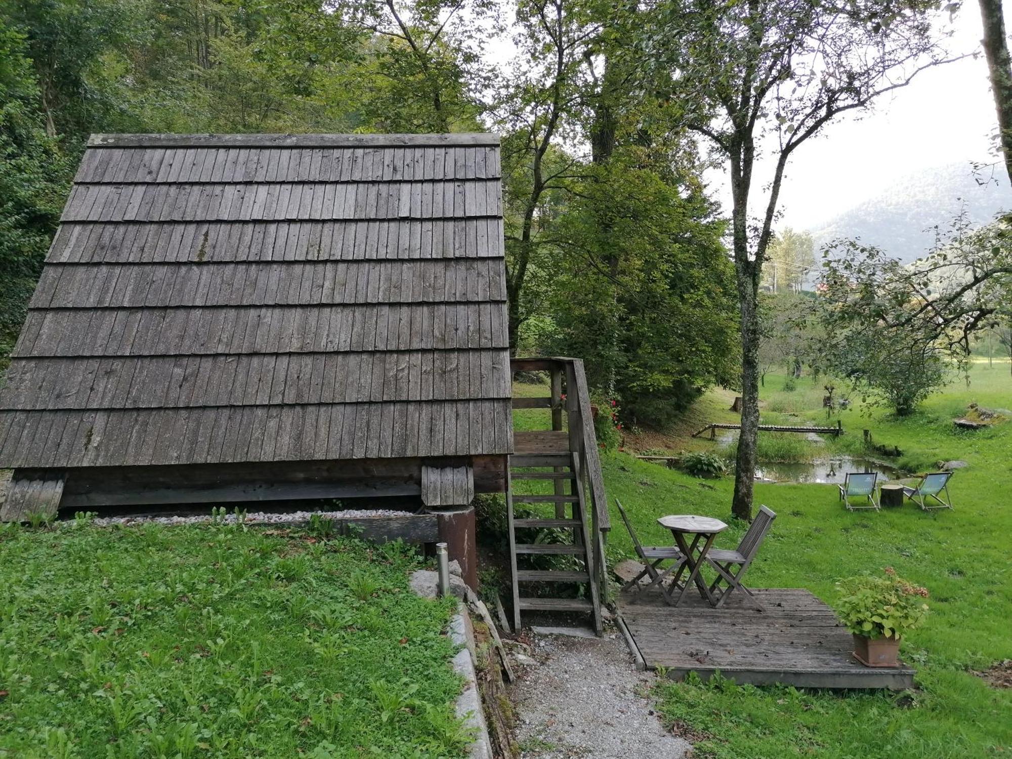 Hotel Glamping Zlata Ribica Idrija pri Baci Zewnętrze zdjęcie