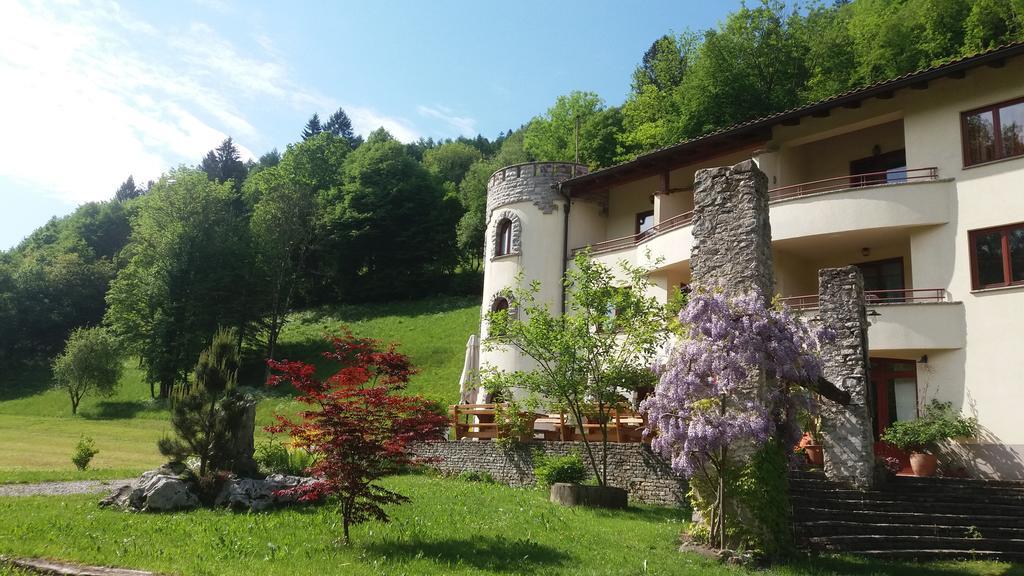 Hotel Glamping Zlata Ribica Idrija pri Baci Zewnętrze zdjęcie