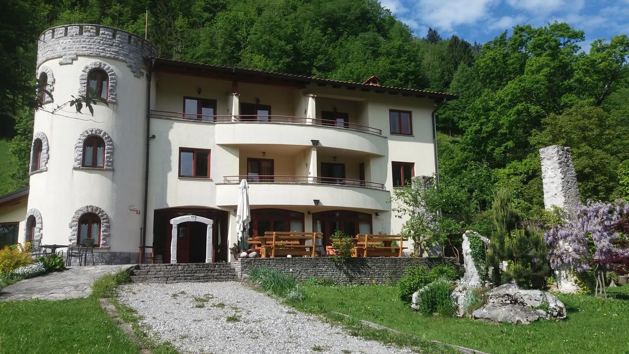 Hotel Glamping Zlata Ribica Idrija pri Baci Zewnętrze zdjęcie